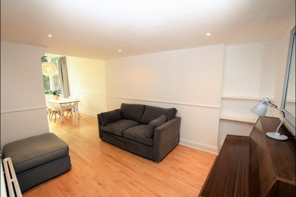 Regents Park Road, Primrose Hill, London, NW1 - Image 2 Regents Park Road, Primrose Hill, London, NW1 - Image 2