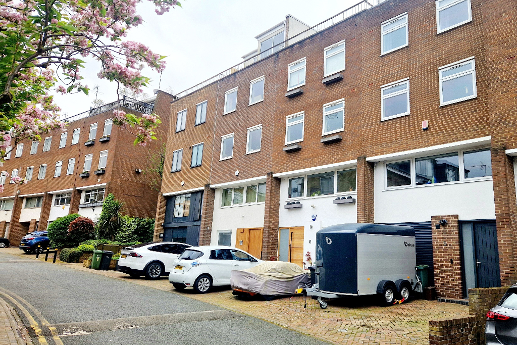 Meadowbank, Primrose Hill, London, NW3 - Image 13 Meadowbank, Primrose Hill, London, NW3 - Image 13