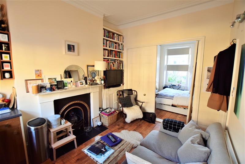 Egbert Street, Primrose Hill, London, NW1 - Image 2 Egbert Street, Primrose Hill, London, NW1 - Image 2